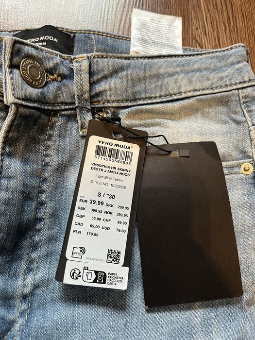 Nowe spodnie jeansowe vero moda przetarcia