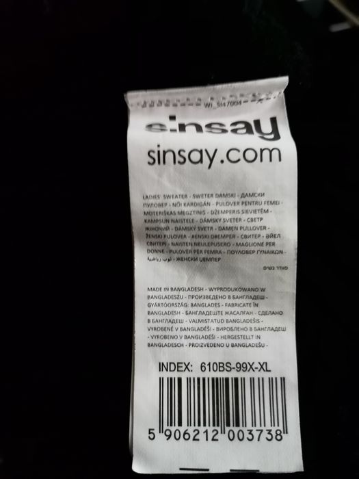 Czarny ciepły sweterek rozmiar xl.