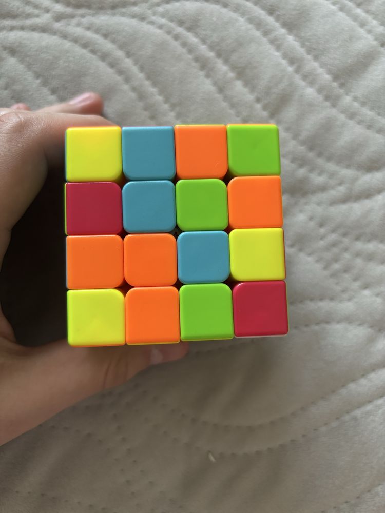 Продам кубик рубика 4на4 фирмы QiYi Cube