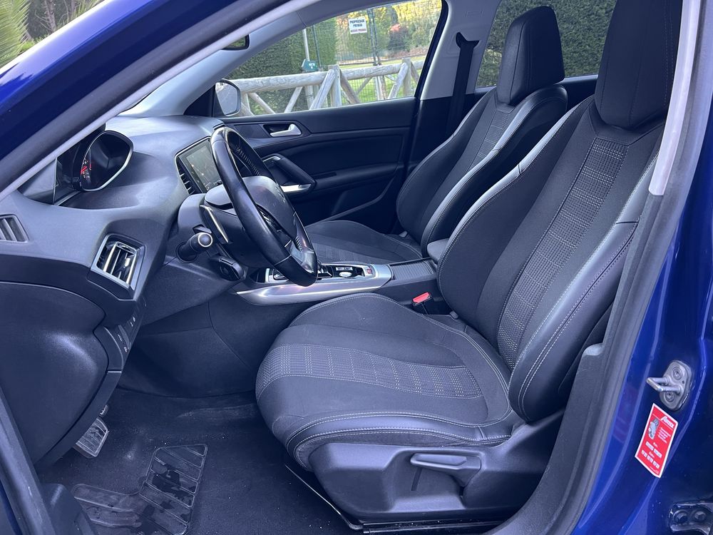 Peugeot 308 1.5 HDI 130 cv Active Caixa Automática