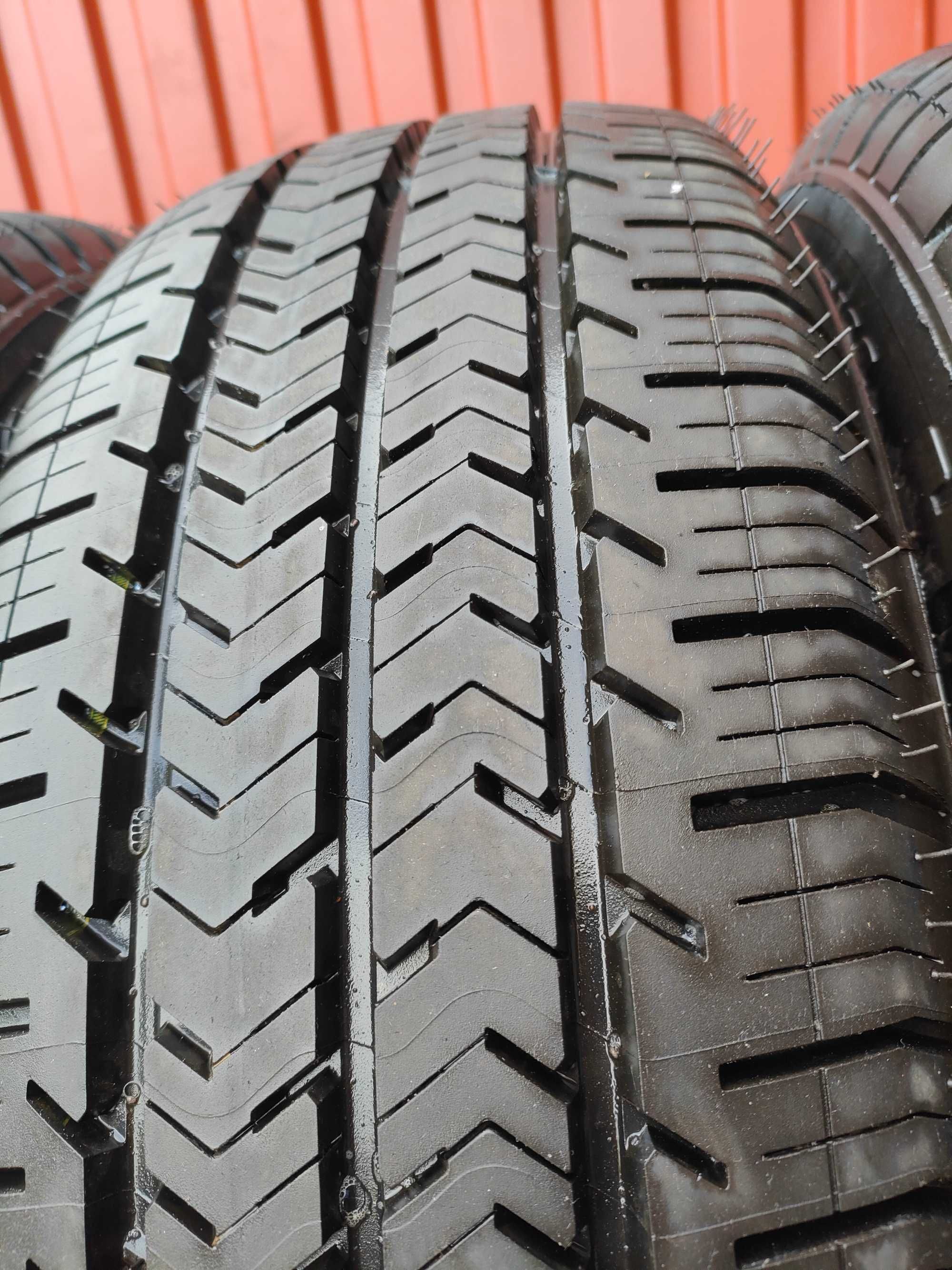 Michelin  Agilis 51 215/65/16 c kpl