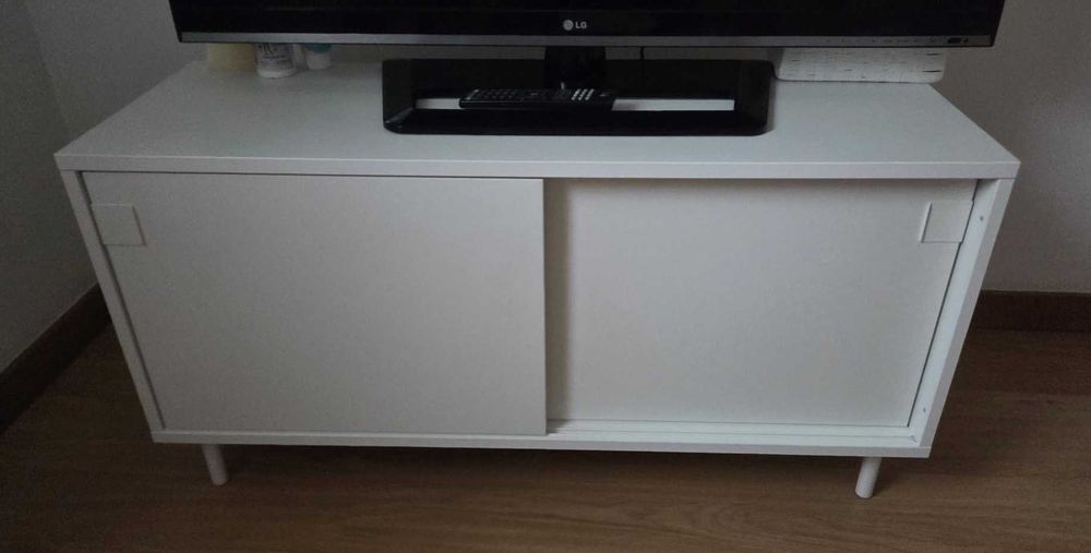 Movel TV IKEA branco