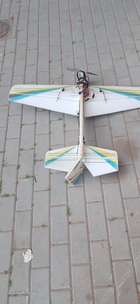 Shining dancing wings samolot akrobat rc tylko rozmowa telefoniczna