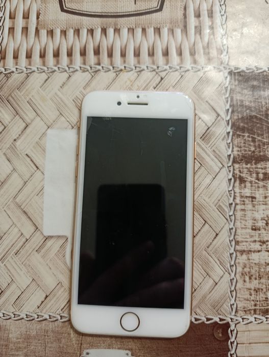 Продам iphone 8 в ідеальному стані