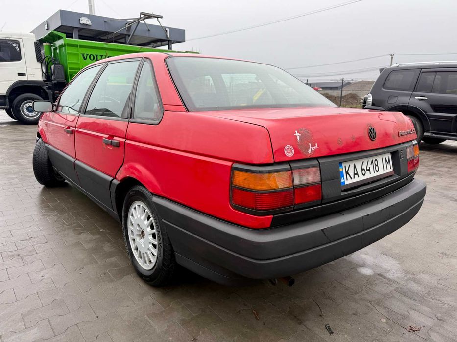 Volkswagen Passat 1989 рік! 1.6 бенз/механіка Документи порядок! Київ!