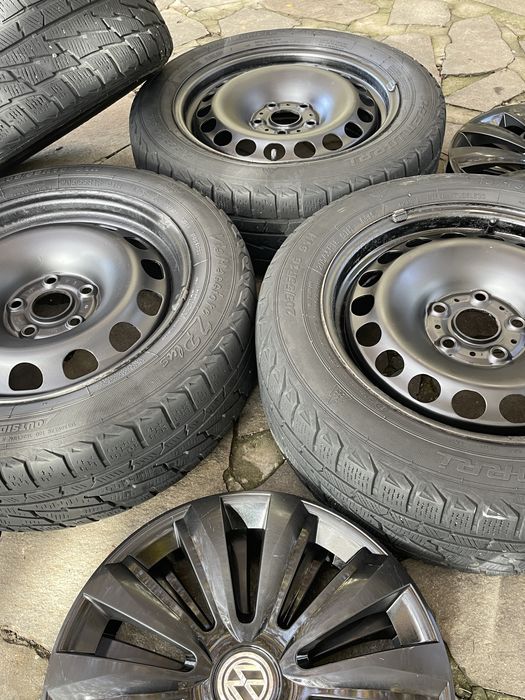 Комплект дисків із зимовою резиною та ковпаками 205/55r16
