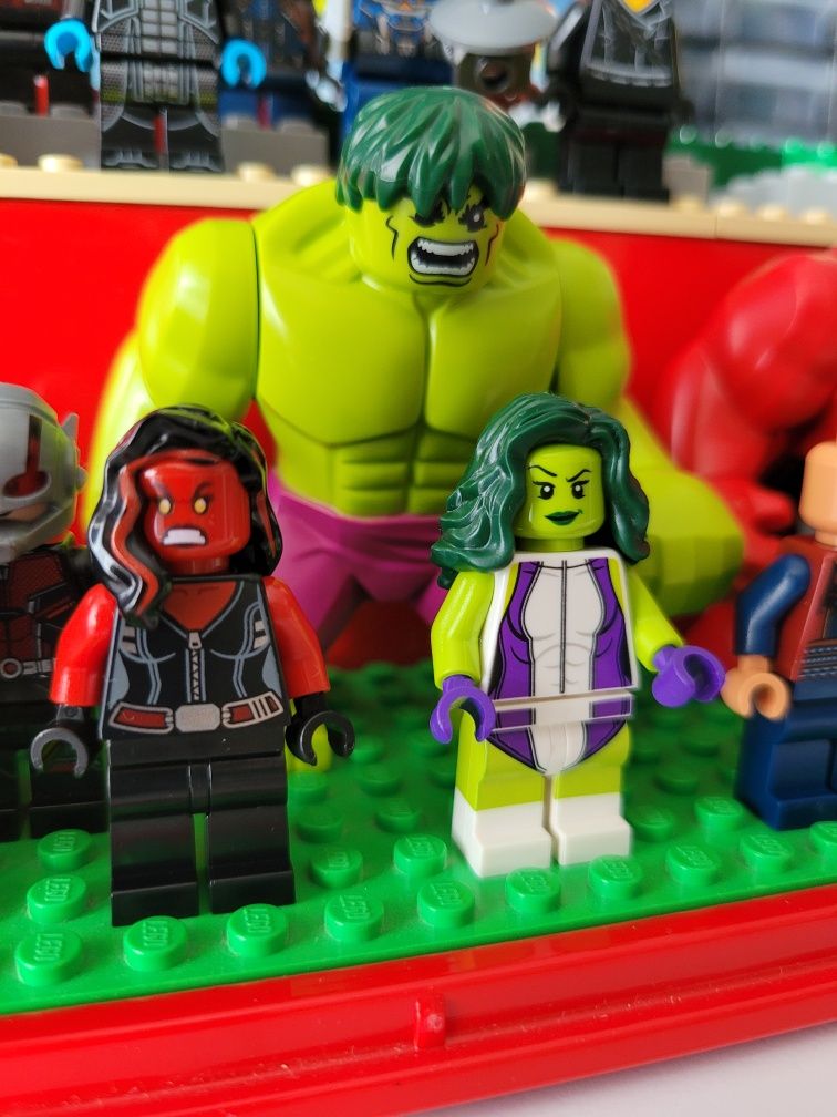 Lego 76078 red hulk vs hulk