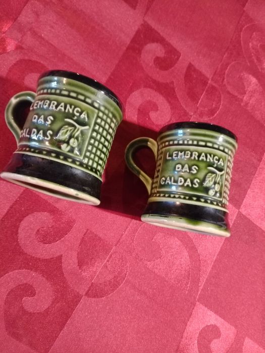 Par de canecas das Caldas da rainha