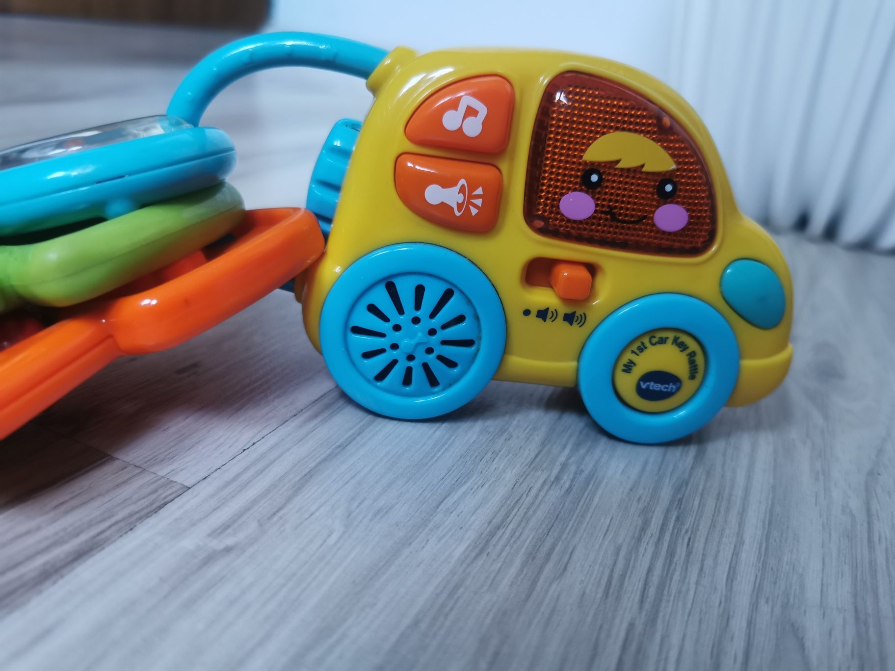 Zabawka vtech  samochodzik