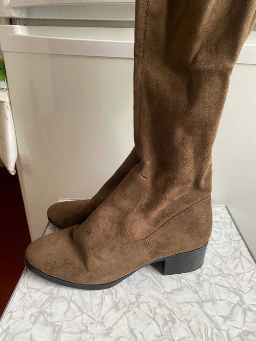 Замшеві ботфорти Zara