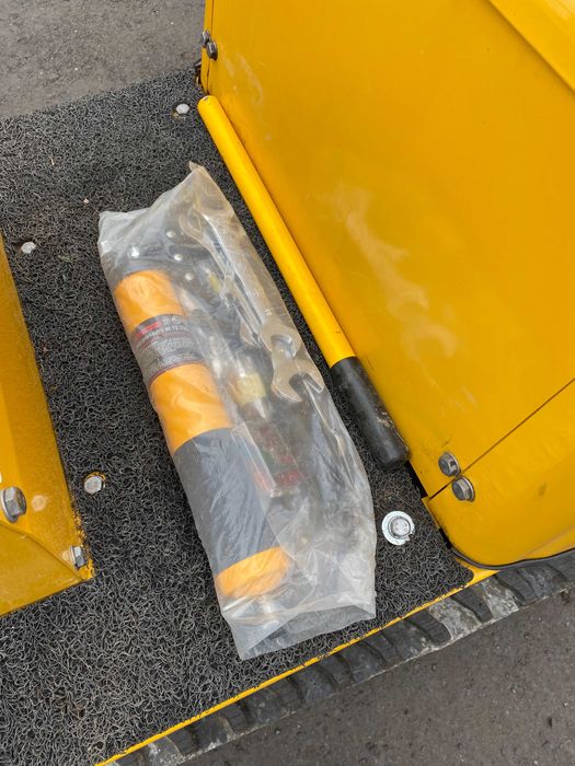 Nowa Minikoparka Bernards diesel Demo skarpówka hydrauliczna 3 x łyżka