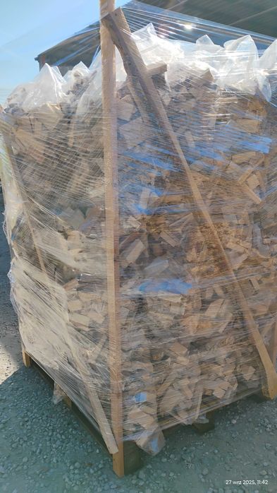 Drewno rozpałkowe we folii