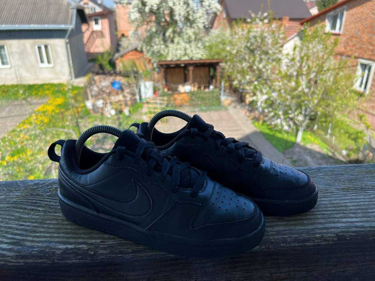 Кросівки Nike 38