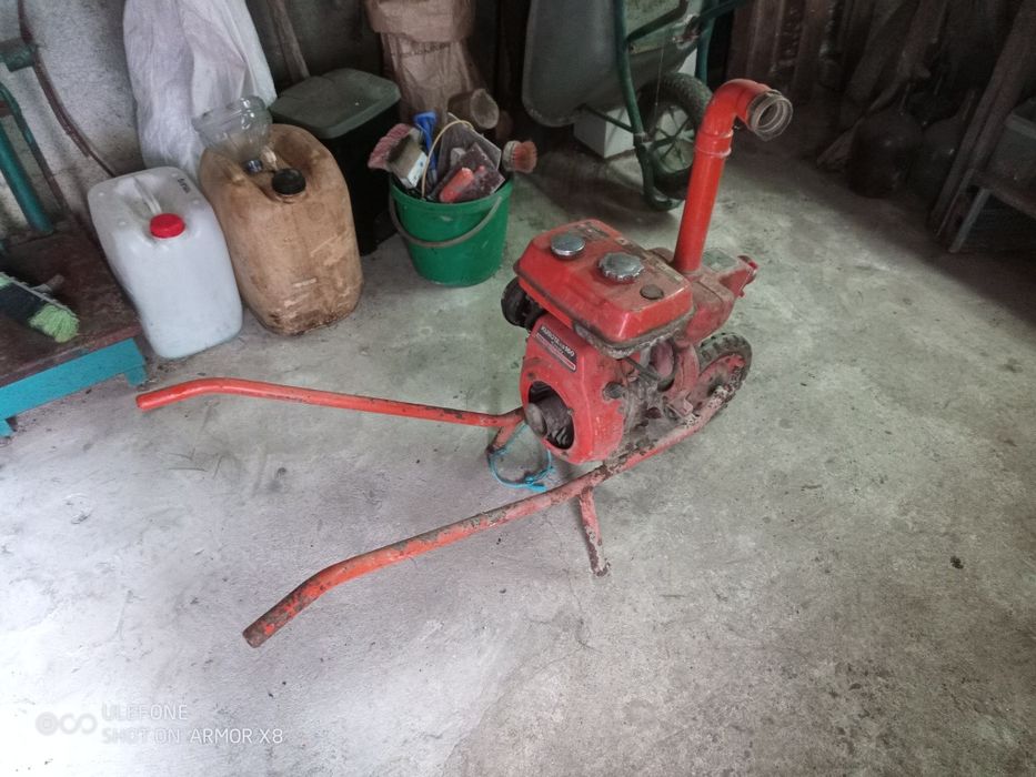 Moto bomba a gasolina e petróleo