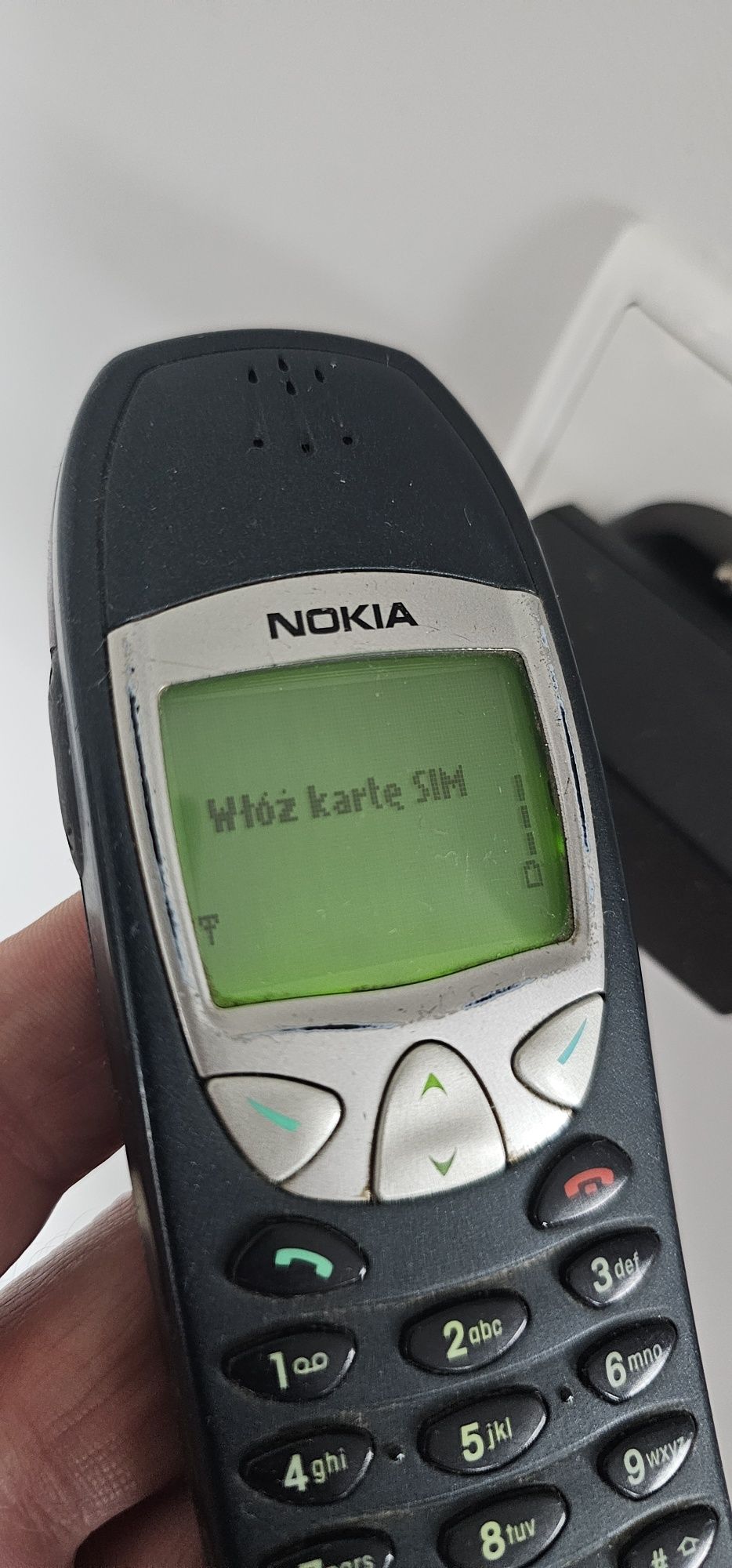 telefony komórkowe