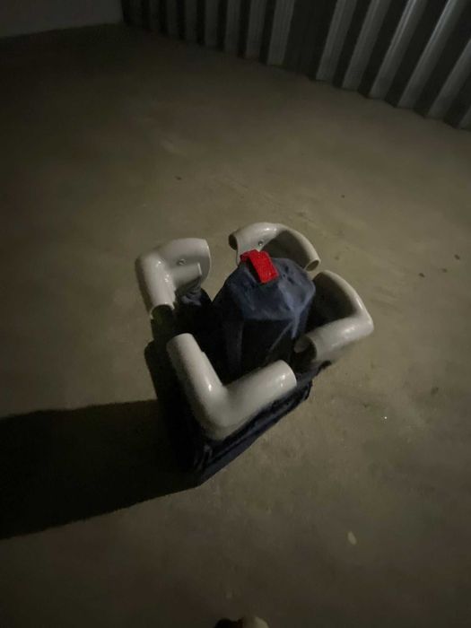 Berço de bébé portátil com colchão - praticamente novo