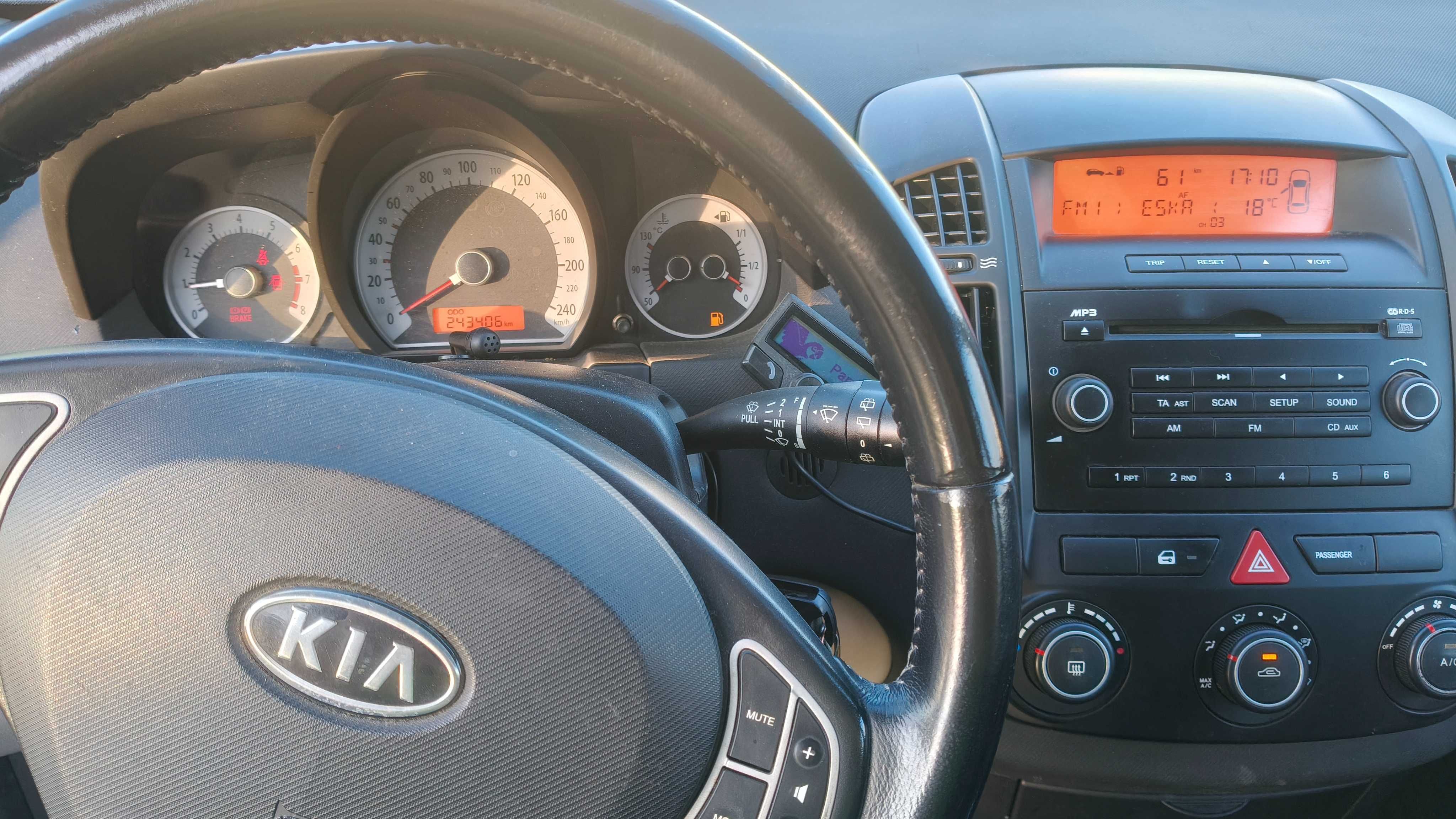 Kia cee'd 1,4 klima kombi