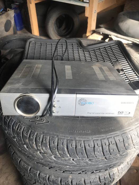 ТВ тюнер Globo 8300 a