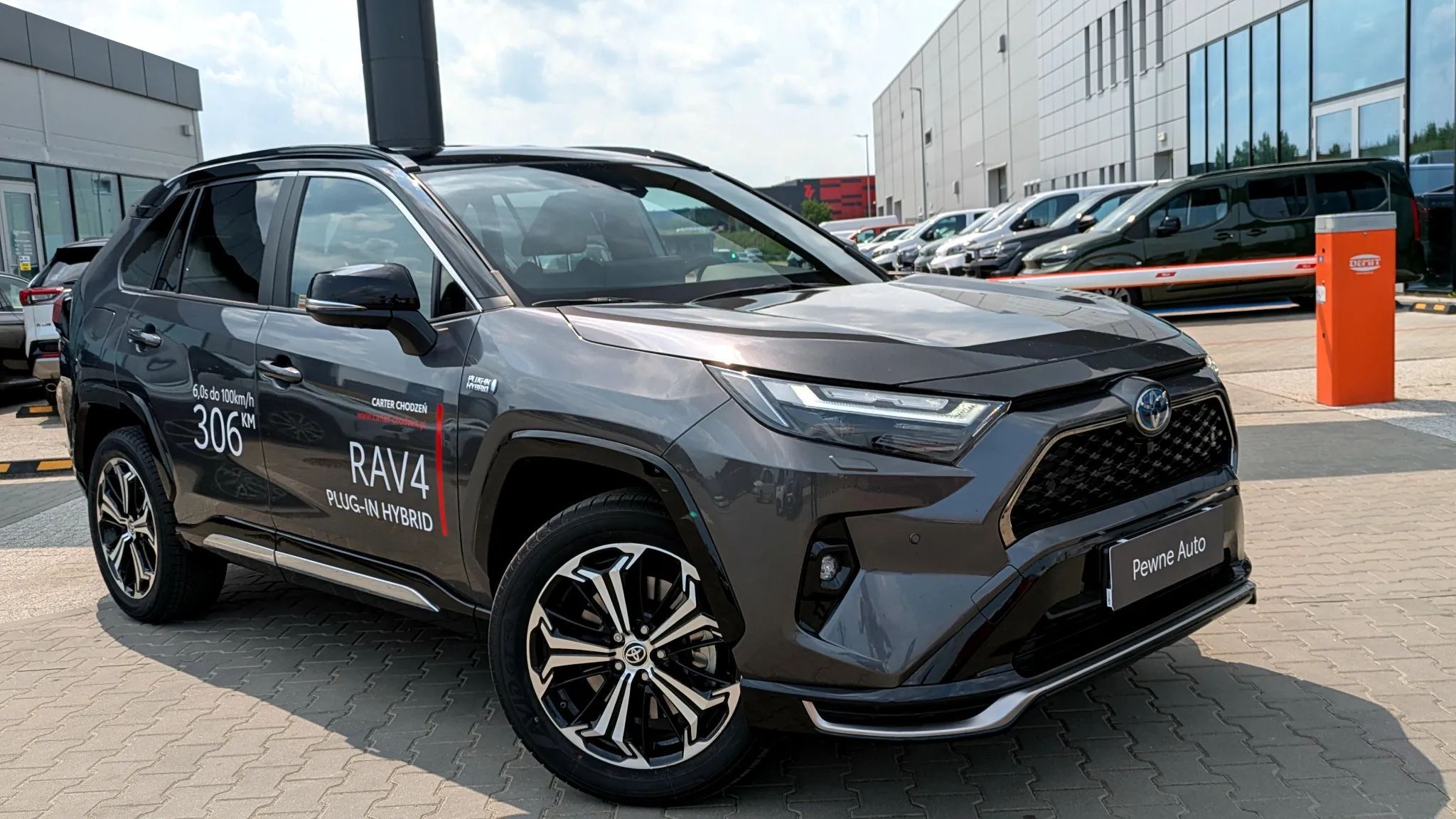 Toyota RAV4 2.5 Plug-In Hybrid Selection 4x4 306 KM Salon Toyota