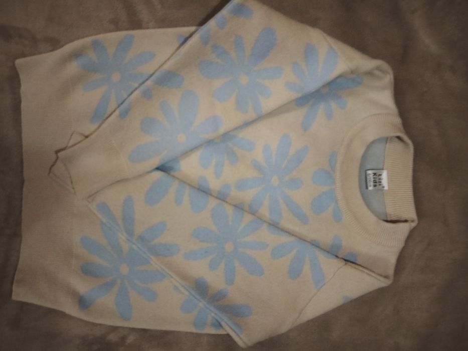 Стильний одяг для дівчинки.