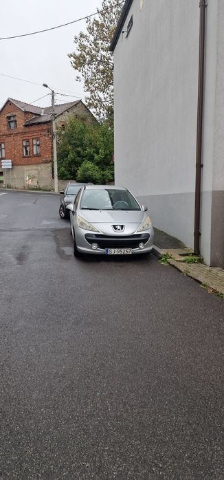 Peugot 207 z 2009 roku. Żona ma go od 2017 roku.