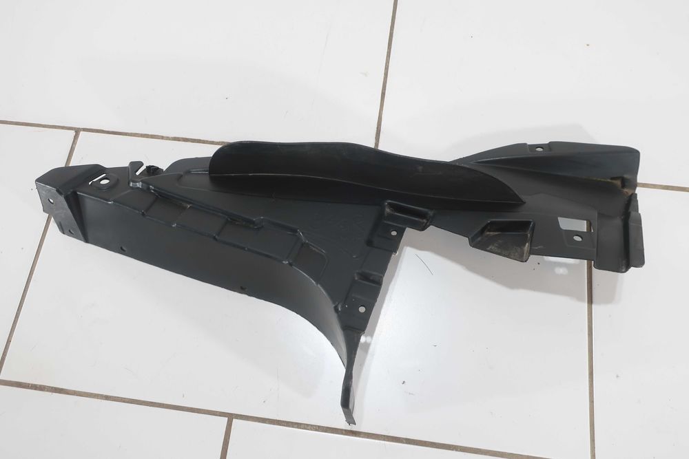 Nadkole trójkąt osłona BMW 3 E92 E93 M Pakiet prawy