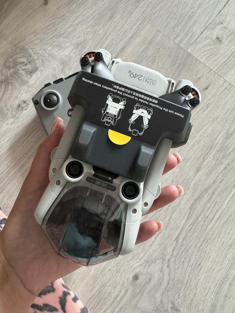 Дрон DJI mini 4 pro