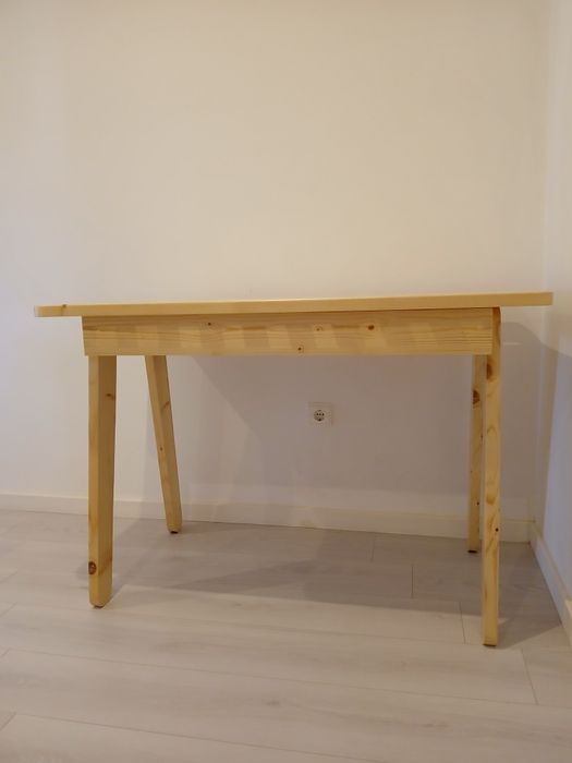 Mesa/secretaria em pinho
