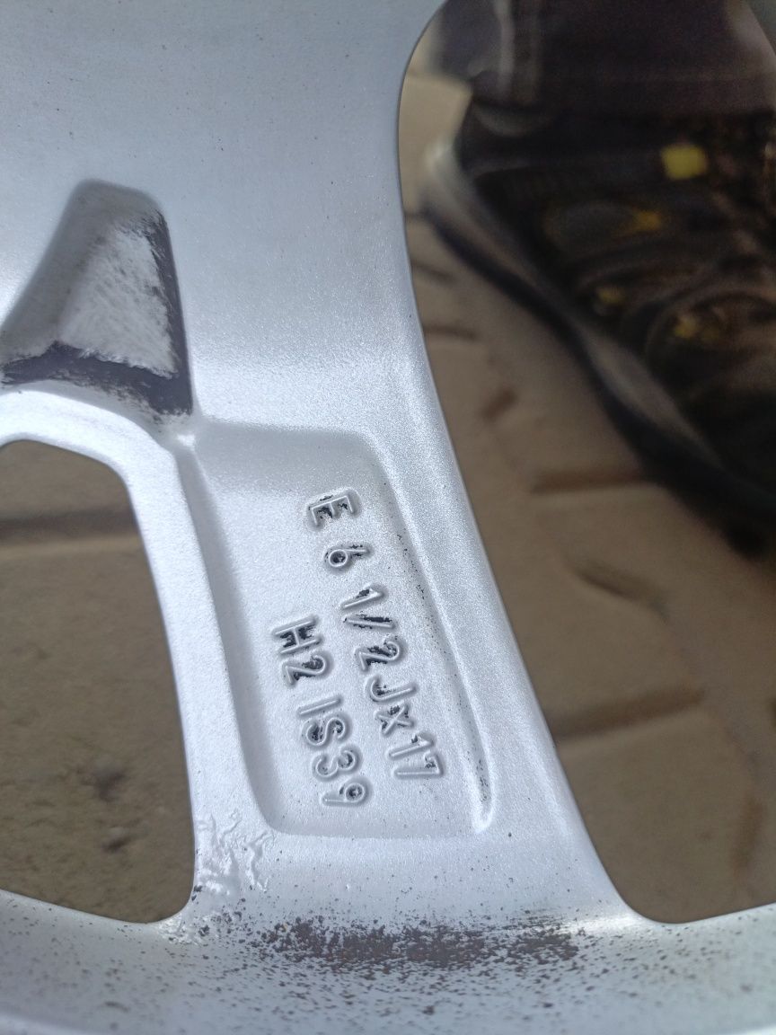 Koła aluminiowe zimowe BMW 205/60/17 Pirelli 5x112