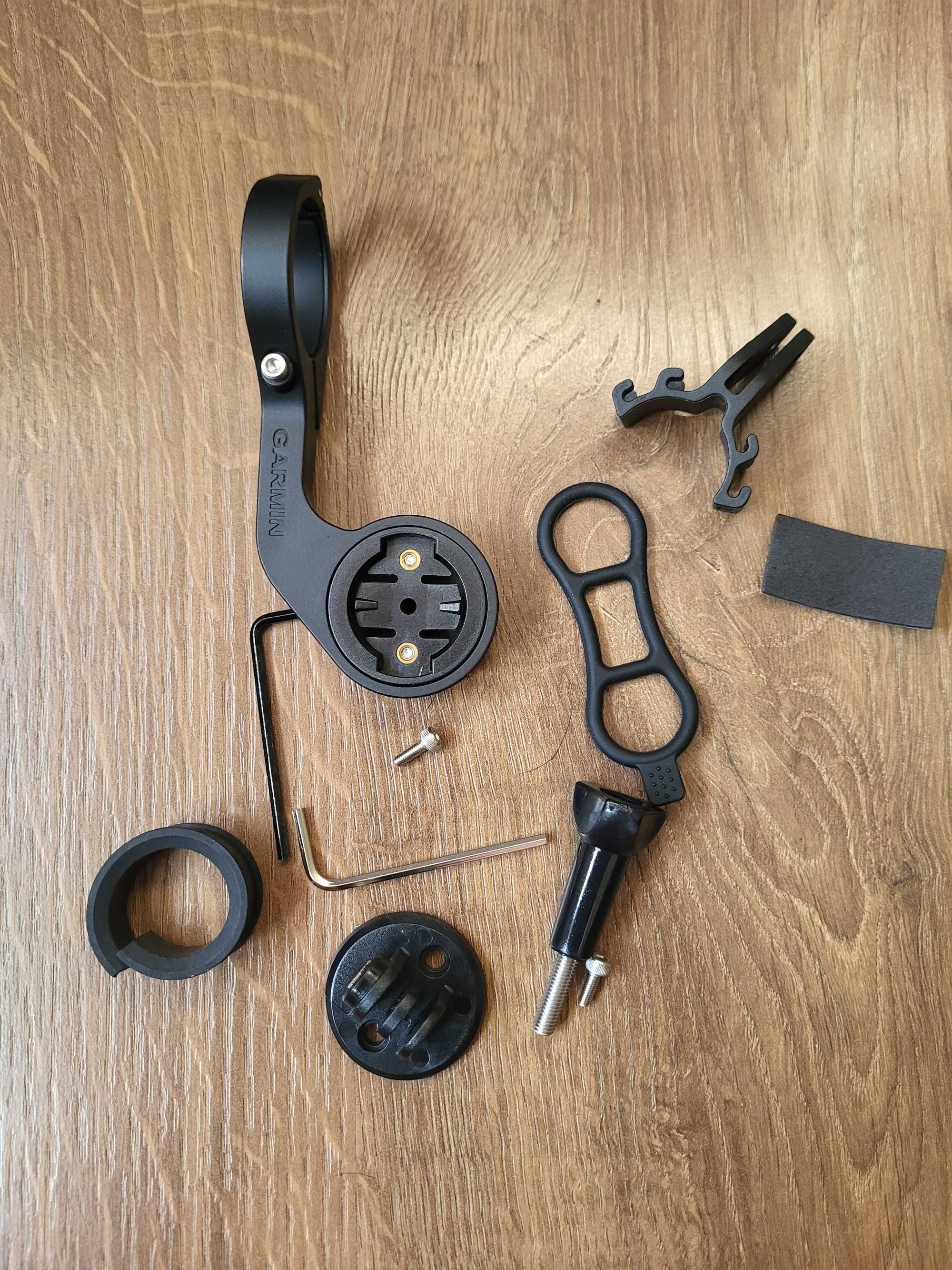 Uchwyt rowerowy marki Garmin na kierownicę pod licznik + uchwyt GoPro