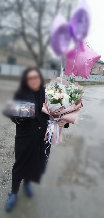 Квіти доставляю вітаю зднем народж