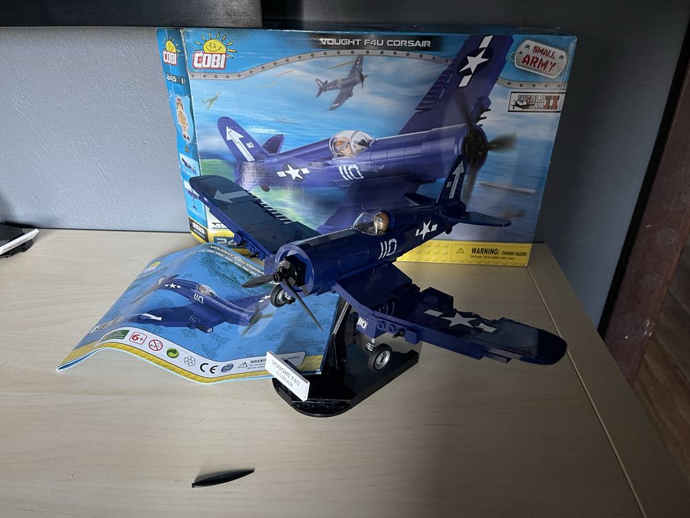 Cobi PZL.23B Karaś i Vought F4U Corsair