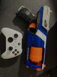 Zabawka pistolet Nerf Strongarm !