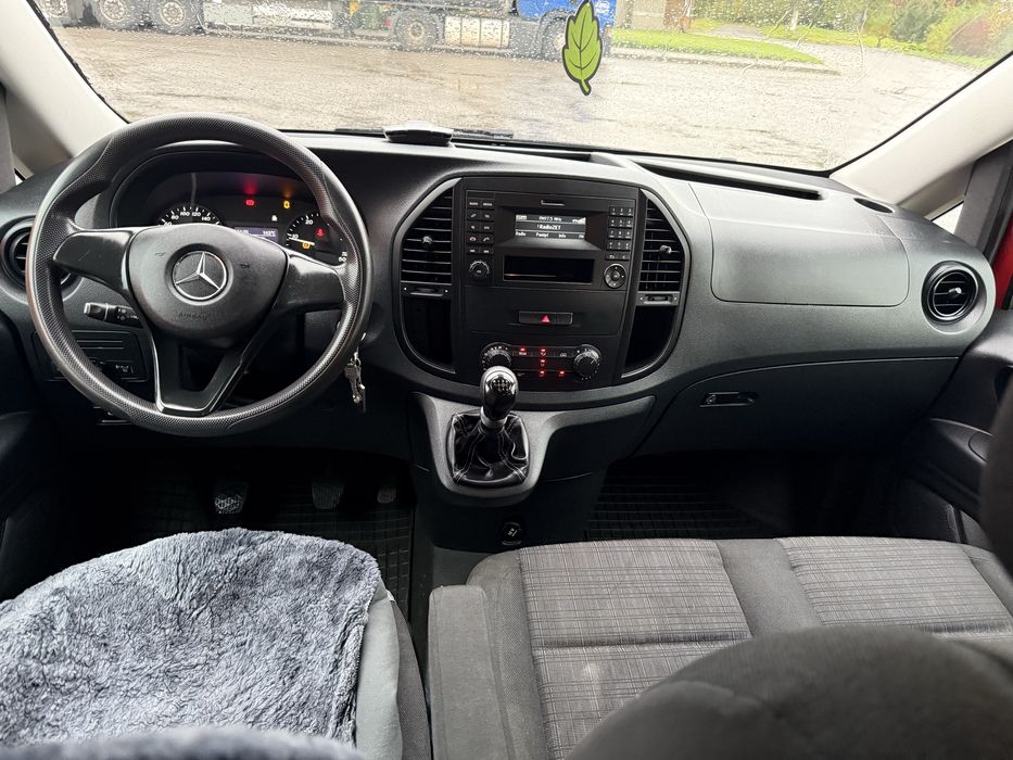 Mercedes  Vito tourer extra dlugi 9 osob