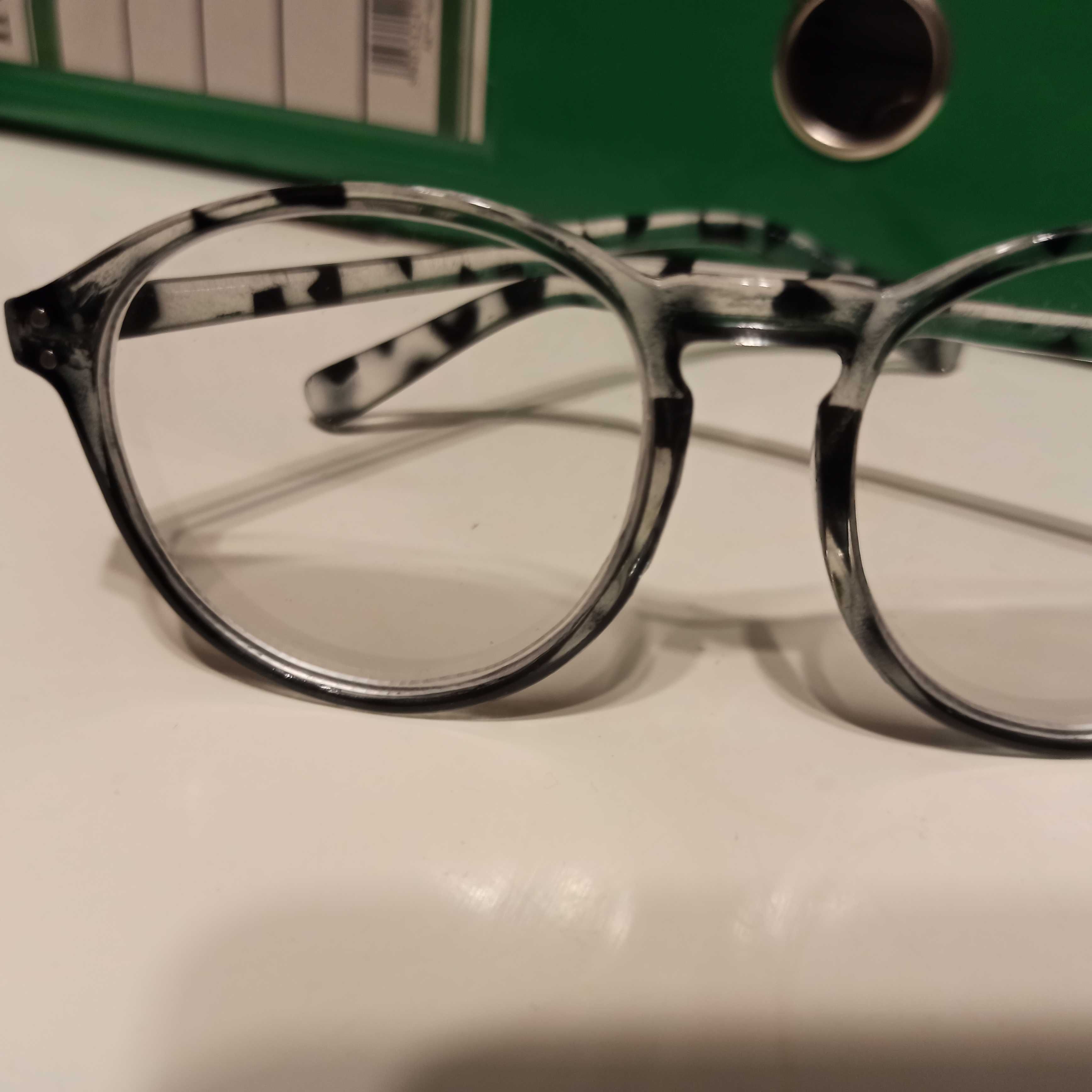 Panterkowe czarne okulary szkła minusy oprawki -1,5