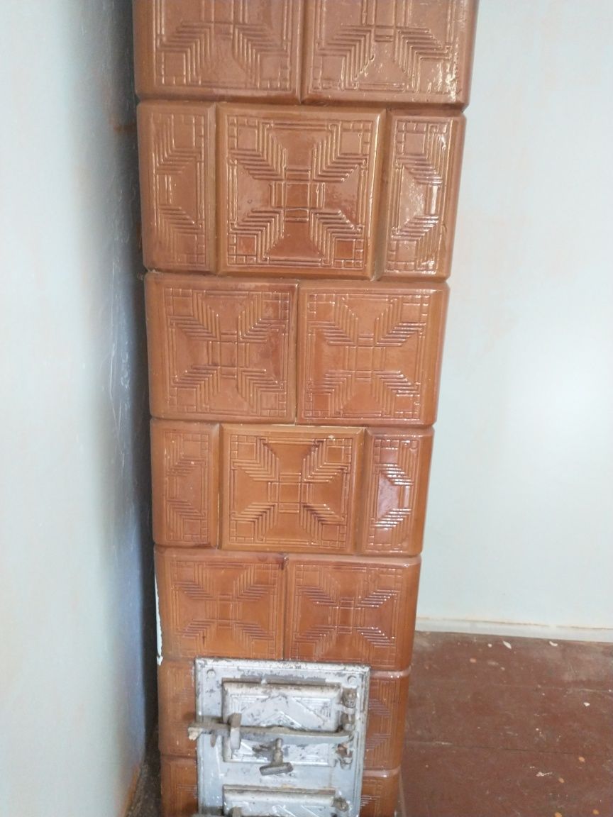 Piec kaflowy w całości
