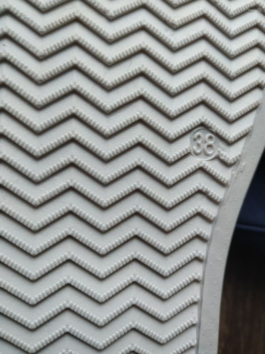 Женские мокасины