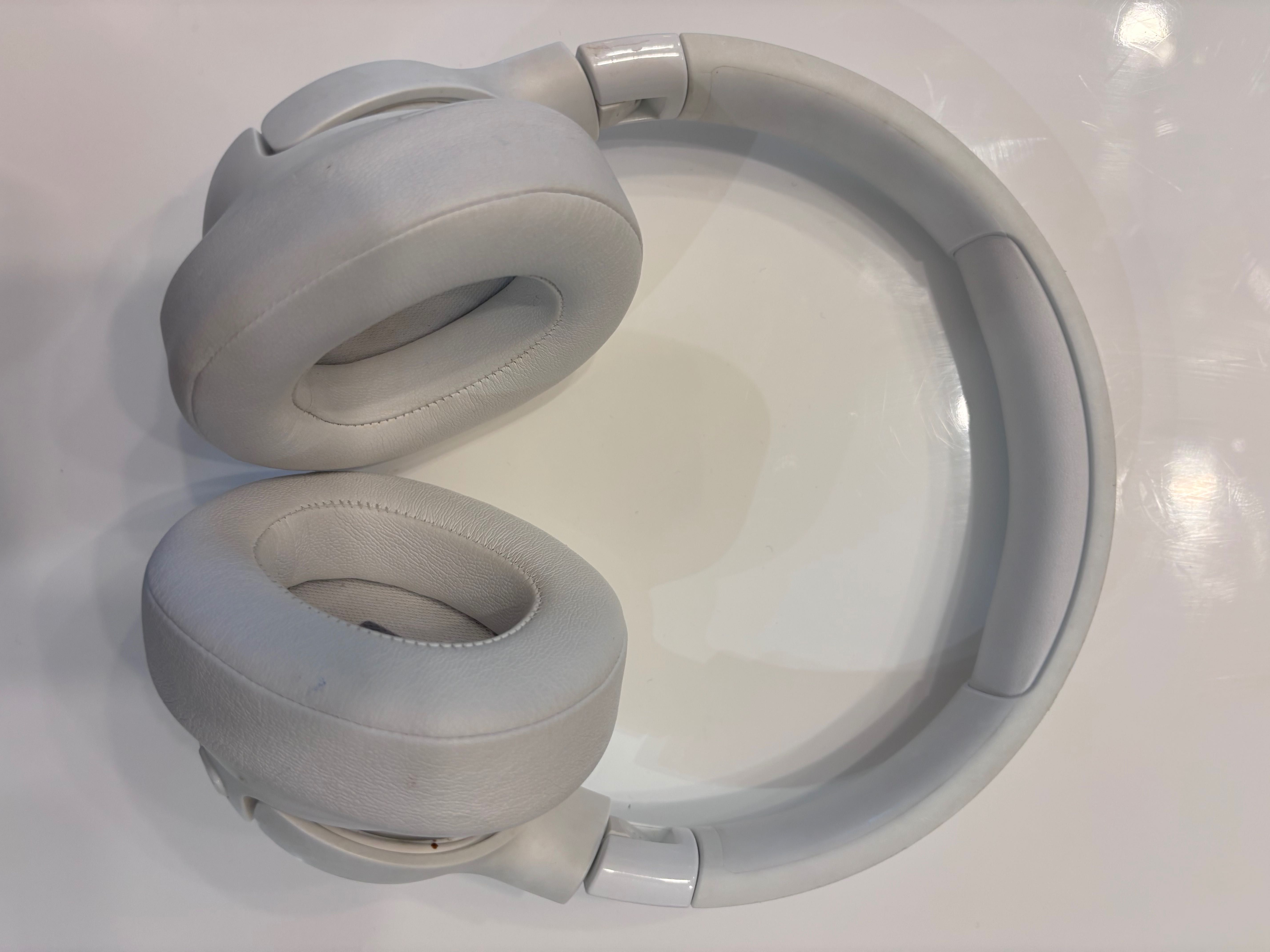 Sluchawki JBL biale