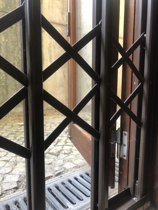 Grades de segurança de janela