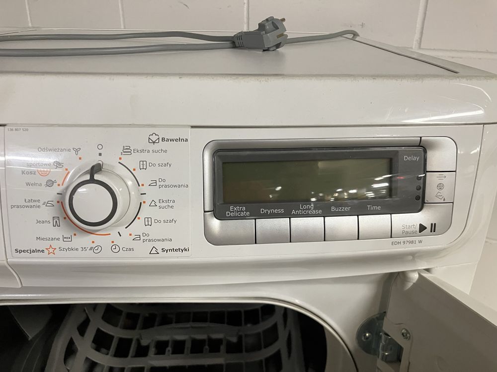 Suszarka Elektrolux EDH97981W sprawna, w dobrym stanie.
