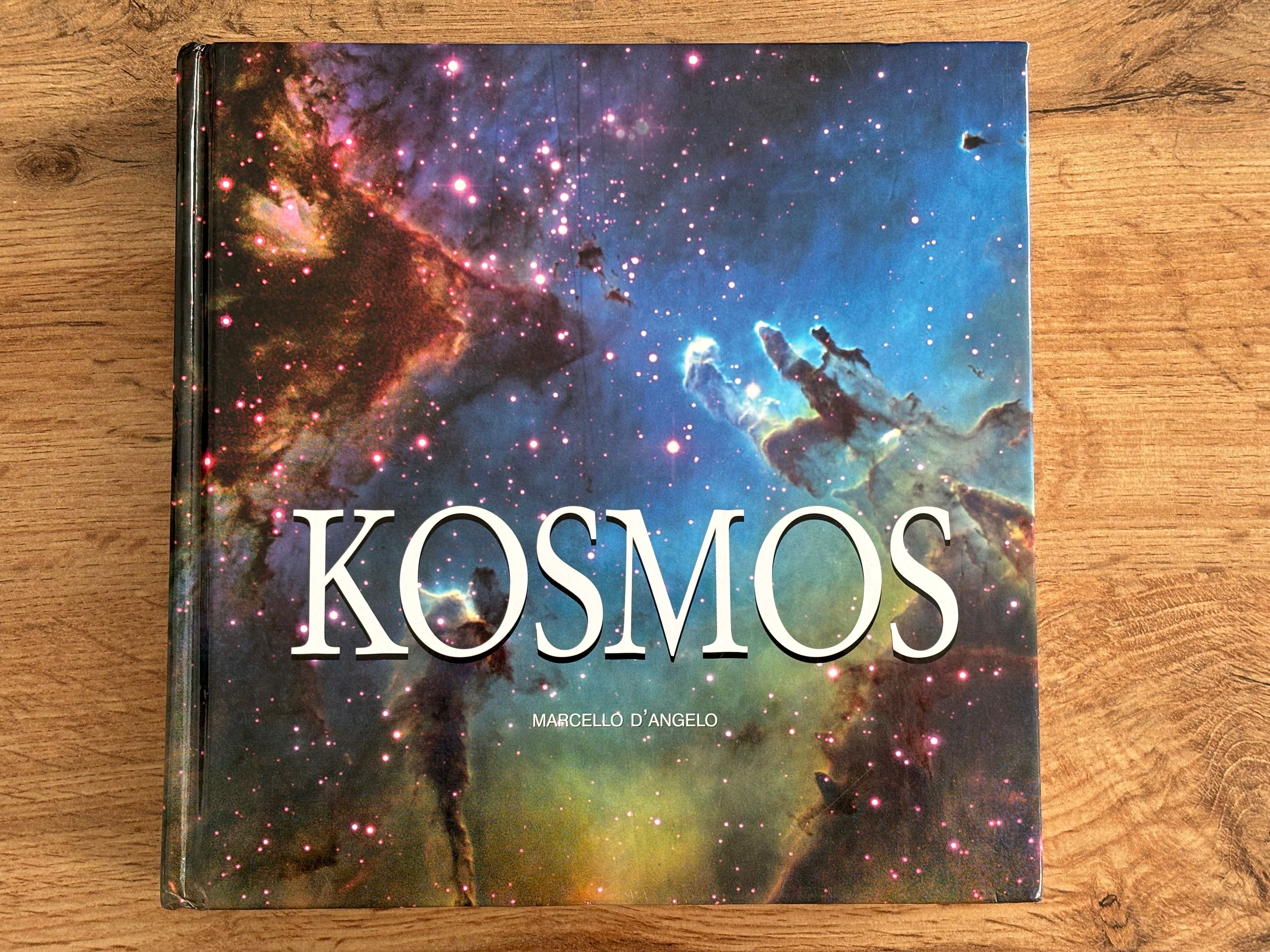 Książka Kosmos / MARCELLO D'ANGELO / papier kredowy / piękne zdjęcia