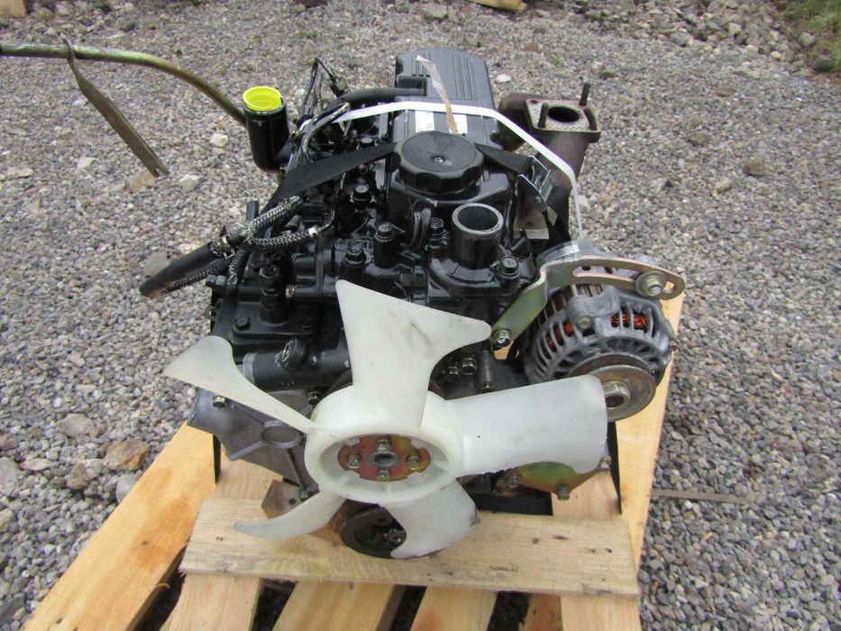 Silnik Mitsubishi S3LS3l2 Cat 303 caterpillar minikoparka Toro
