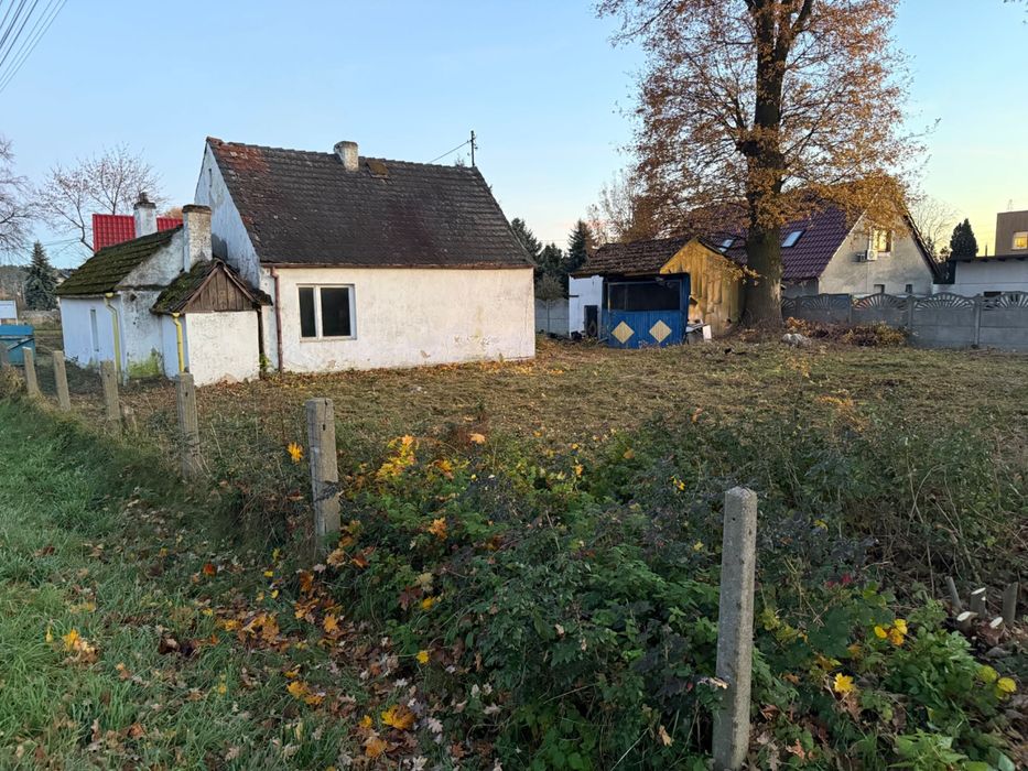 Działka 1000 m z domem Gronów