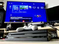 PlayStation 4 Pro 1TB 4K HDR + геймпад DualShock 4