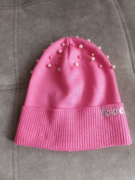 Продам зимові ,демисезонні (весняні -осінні)шапочки для дівчаток