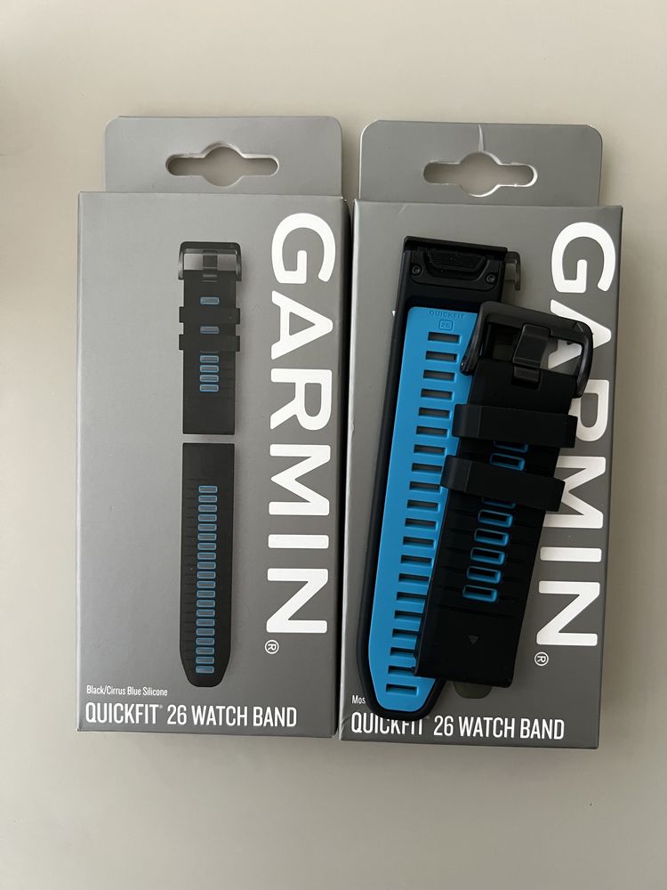 Ремінець Garmin QuickFit 26 Watch Band Black/Cirrus Blue•010-13281-05•