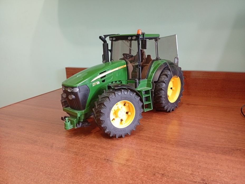 Traktor bruder John Deere 7930