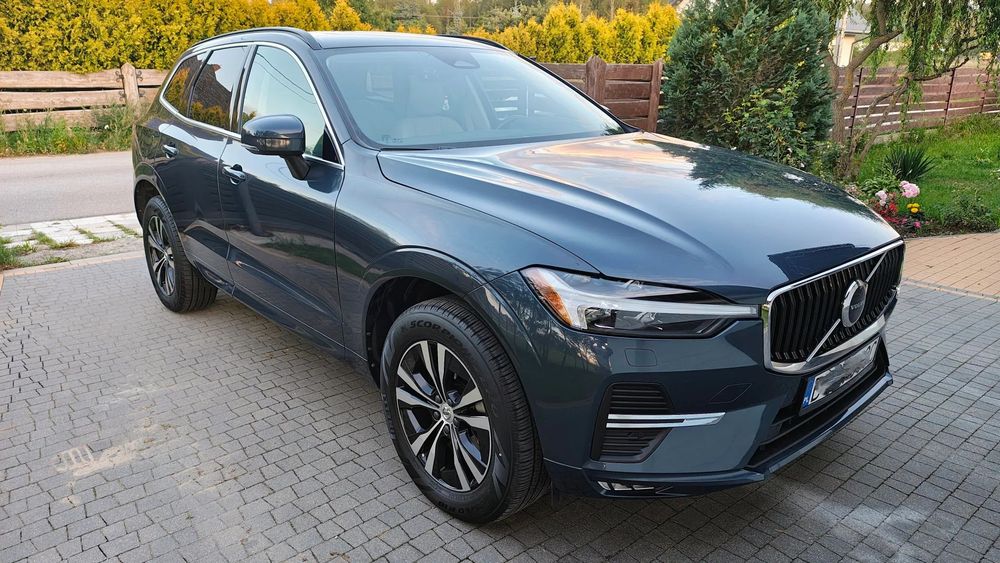 Volvo XC 60 VOLVO XC 60, (I-sza rej.2023), B6 Momentum