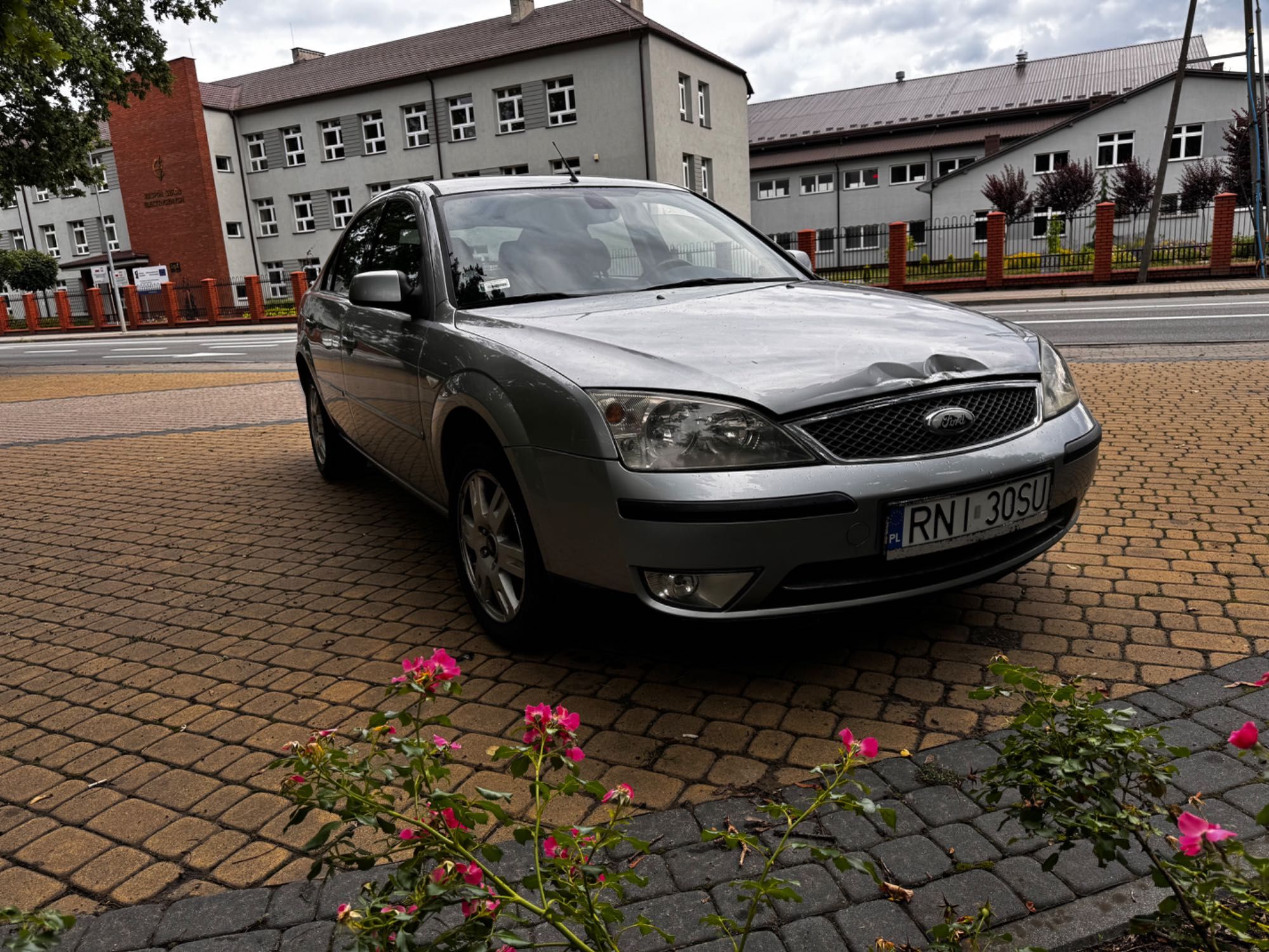 Ford Mondeo MK3 – 2.0 TDCi – jeździ, klima działa – 3000 zł