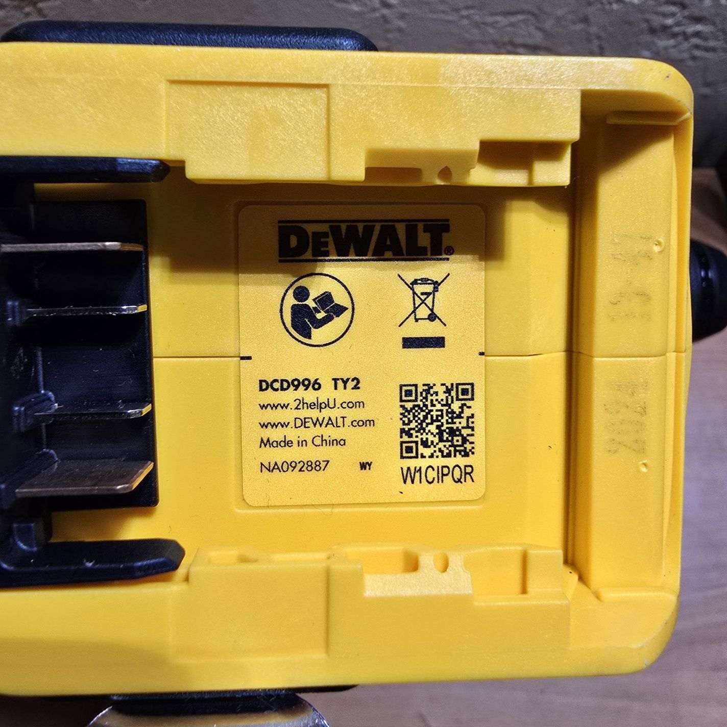 Dewalt dcd996 18v  оригінал із Англії